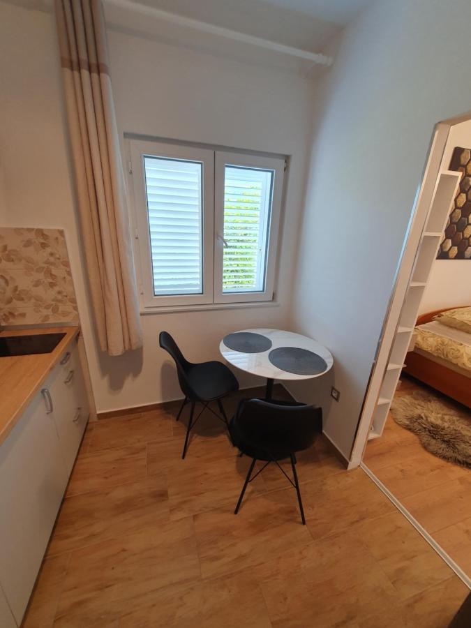 Zita - Heart Of Rovinj, Apartment For 2, Free Parking, 2Min Center, 5Min Beach Walk Buitenkant foto