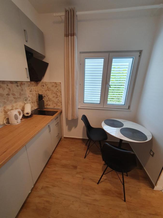 Zita - Heart Of Rovinj, Apartment For 2, Free Parking, 2Min Center, 5Min Beach Walk Buitenkant foto